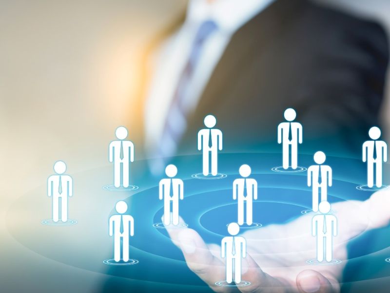 Đối tượng có quyền tiếp cận thông tin khách hàng tại REDi